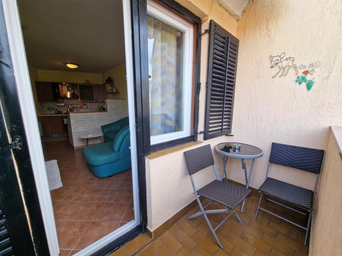 Apartments Rina โรวีน ภายนอก รูปภาพ